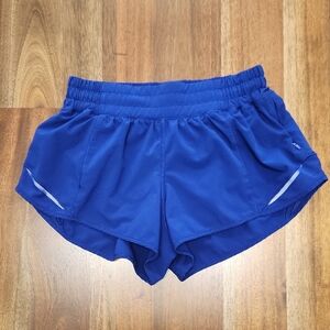 Lululemon Hotty Hot Short II Larkspur Low Rise 2.5"